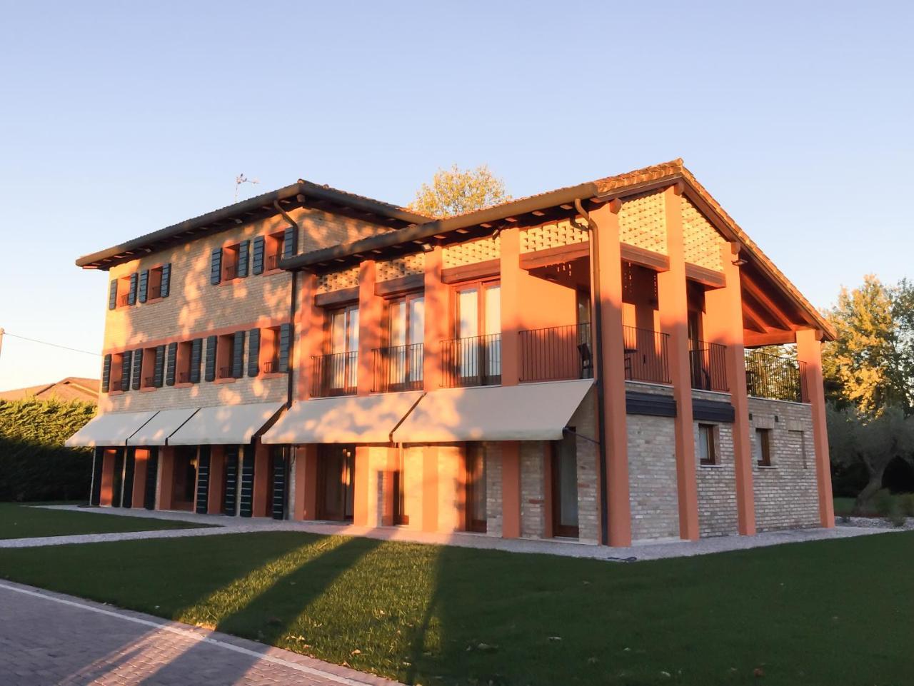 Отель Crystal Luxury House Fiume Veneto Экстерьер фото